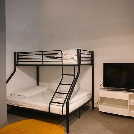 Ferienwohnung Charming Domicile Wien Allerheiligenplatz Exterior foto