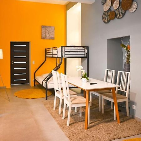 Ferienwohnung Charming Domicile Wien Allerheiligenplatz Exterior foto