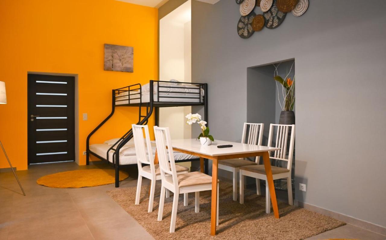 Ferienwohnung Charming Domicile Wien Allerheiligenplatz Exterior foto